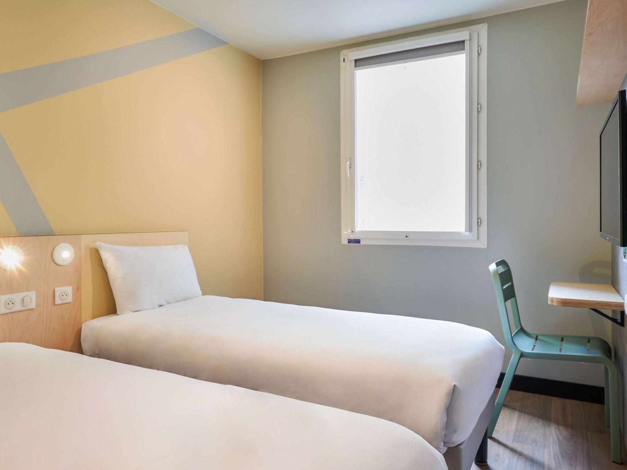 Ibis Budget Saint-Maurice Exterior foto